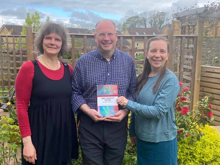 Emma, Mats and Jennifer in Dunfermline May 2022